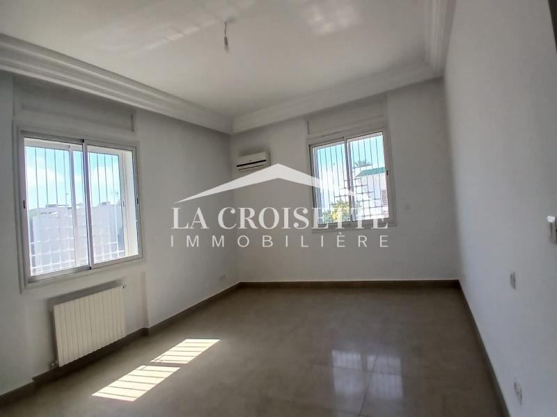 Villa S+5 avec jardin aux Berges du Lac 1
